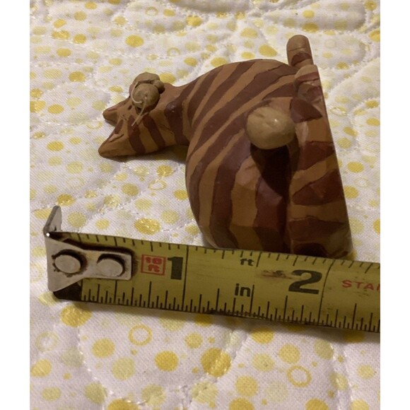 Blossom Bucket Suzi Yellow Tabby Stripped Resign Cat Collectible Figure Cute - Picture 9 of 13